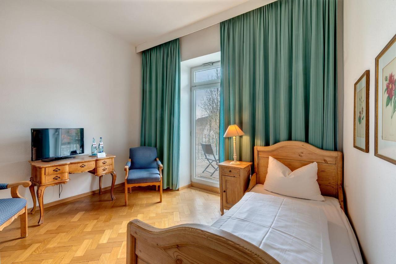 Hotel Kolbergarten Бад-Тельц Екстер'єр фото